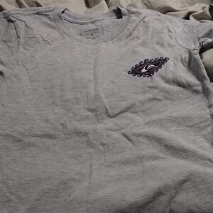Quiksilver Light Gray Tee with Wave Graphic